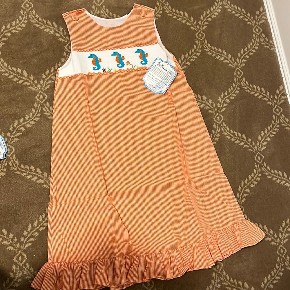 Smocked dress! Brand new w tags size 7🍁